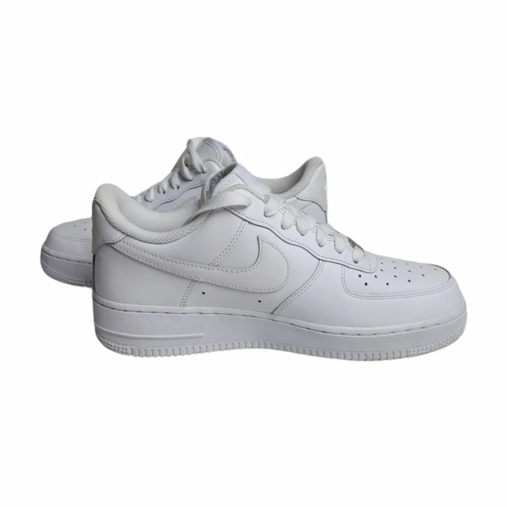 Nike Air Force 1, White, 8½M - Picture 7 of 8